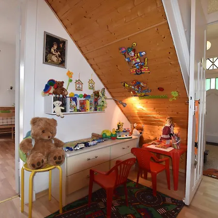 Familienwohnung In Nr 1 *